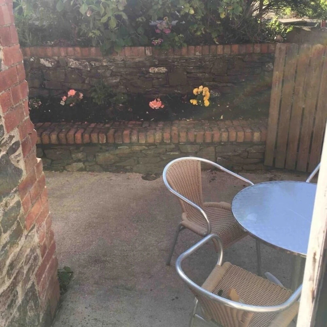 Lovely Apartment Overlooking the Harbour & bay