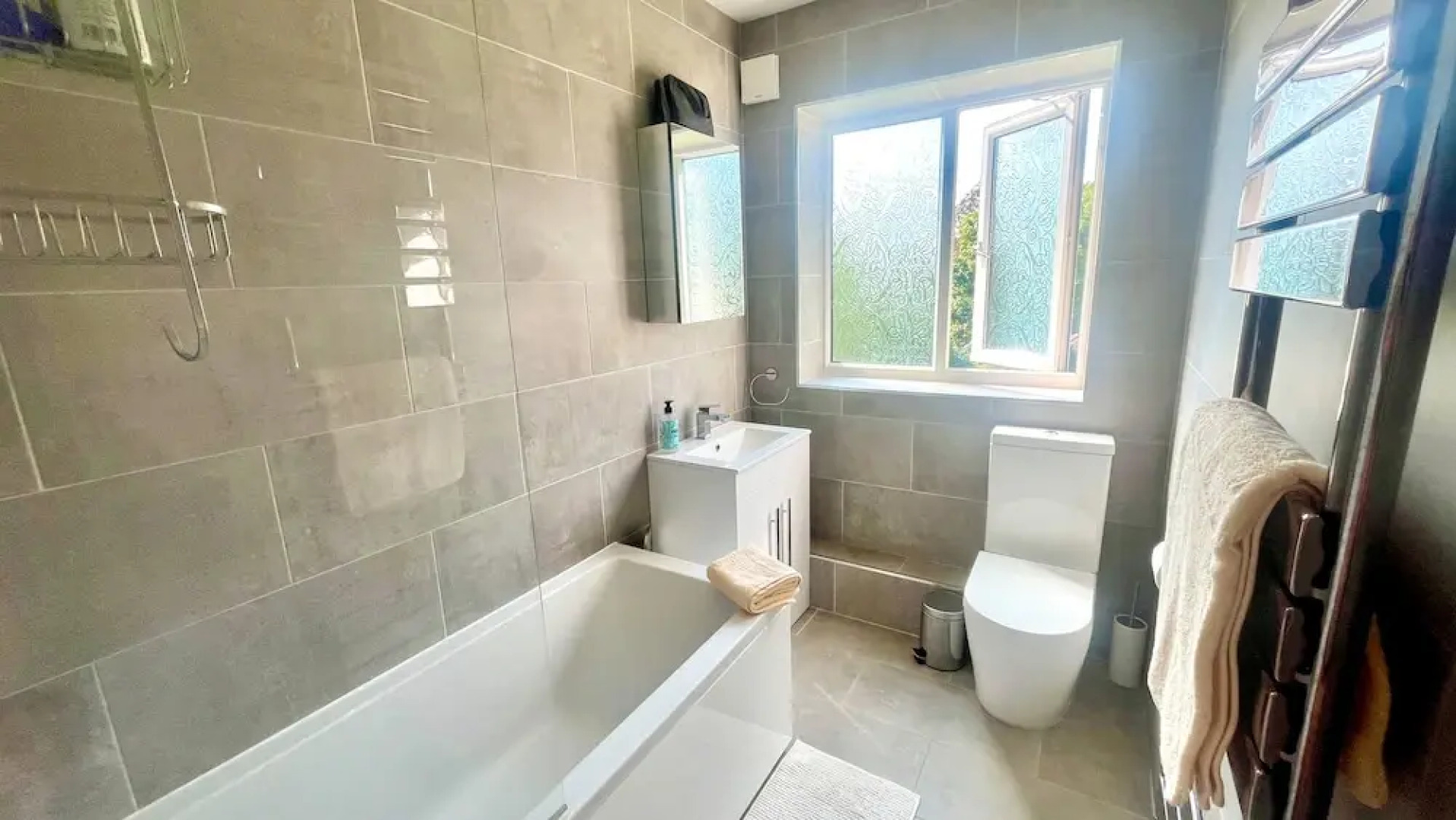 Modern 1 Bedroom Apt In Maidenhead Nr River Thames