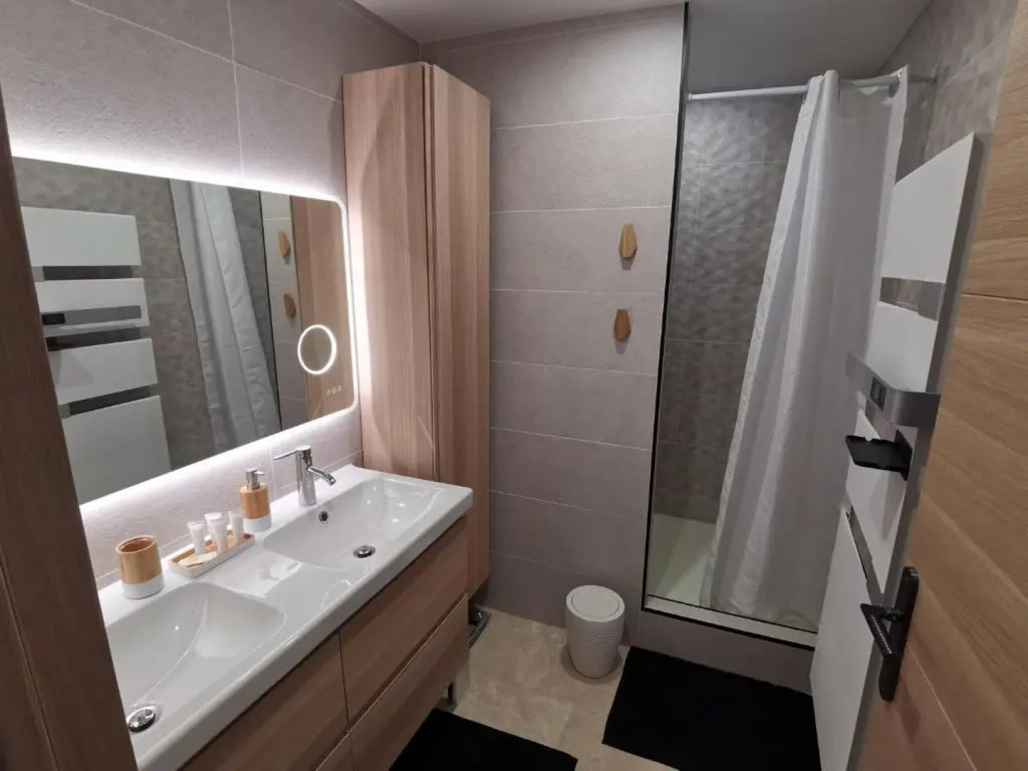 Grand T3 85 m2 situé à 15 min à pied des plages