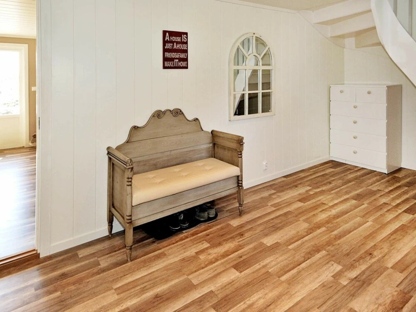 Holiday Home in Høvåg