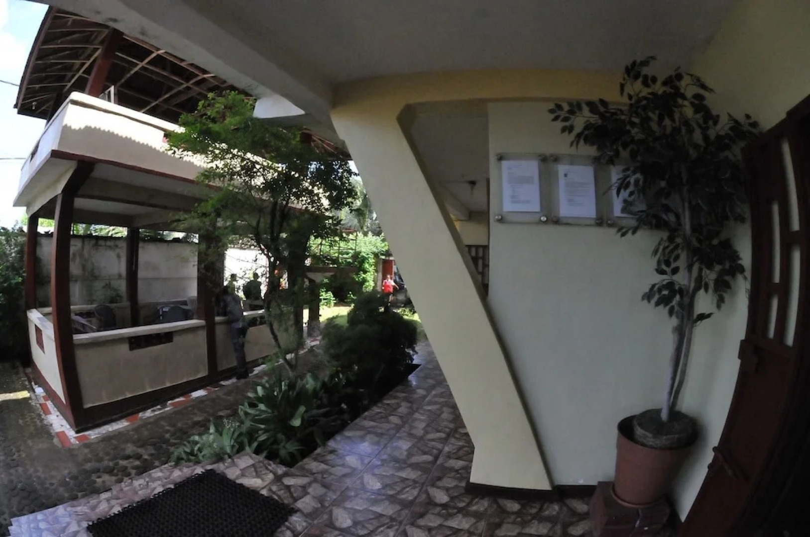 Mokos Bed & Breakfast