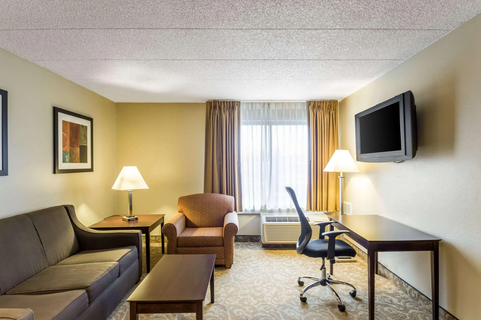 Quality Suites Milwaukee Airport