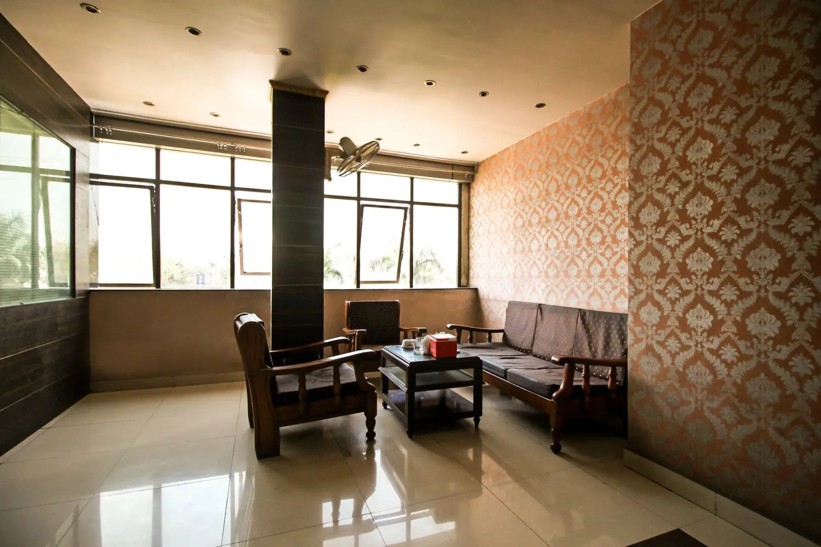 OYO 8429 Hotel Raj