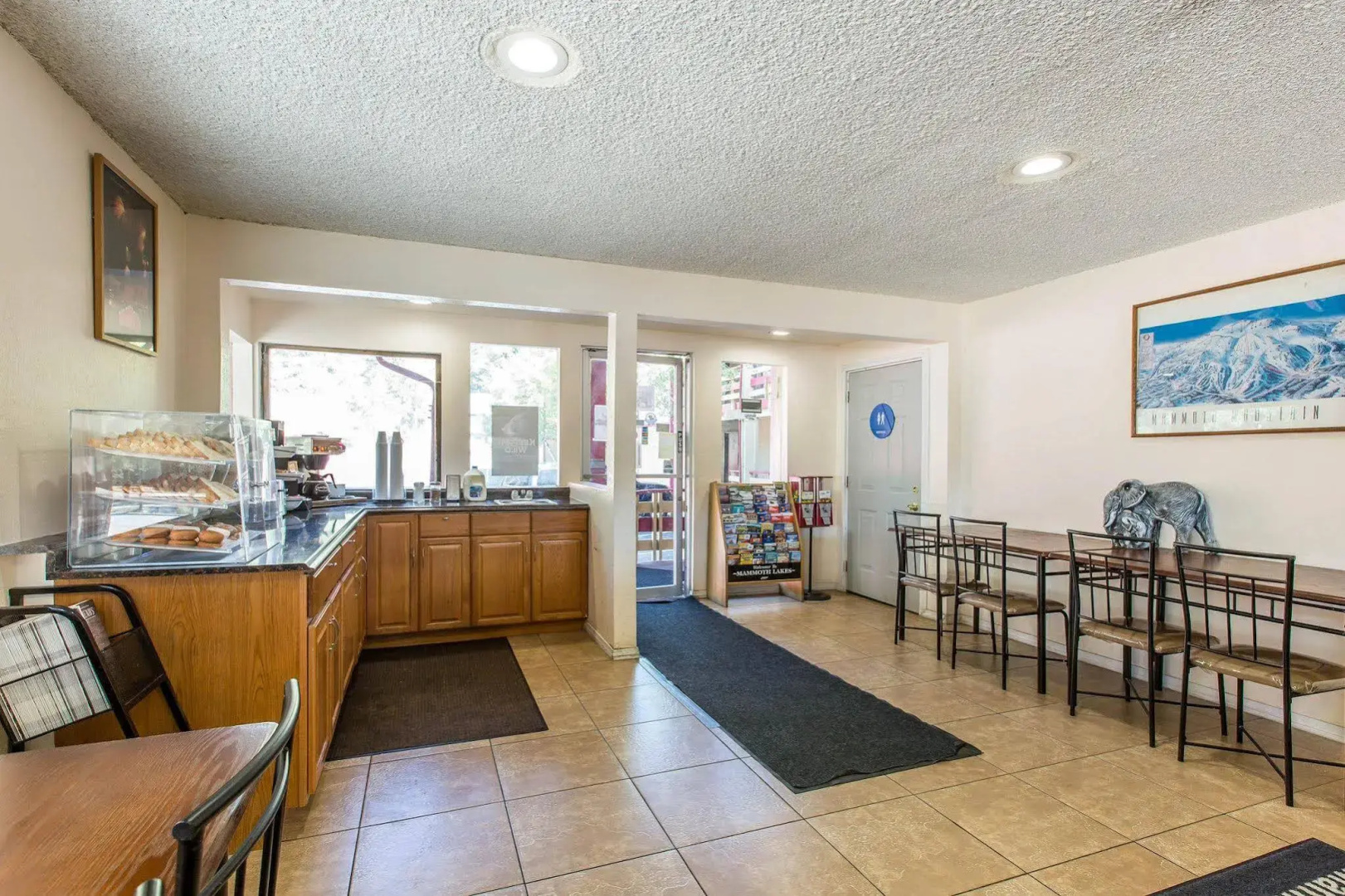 Ventura Grand Inn