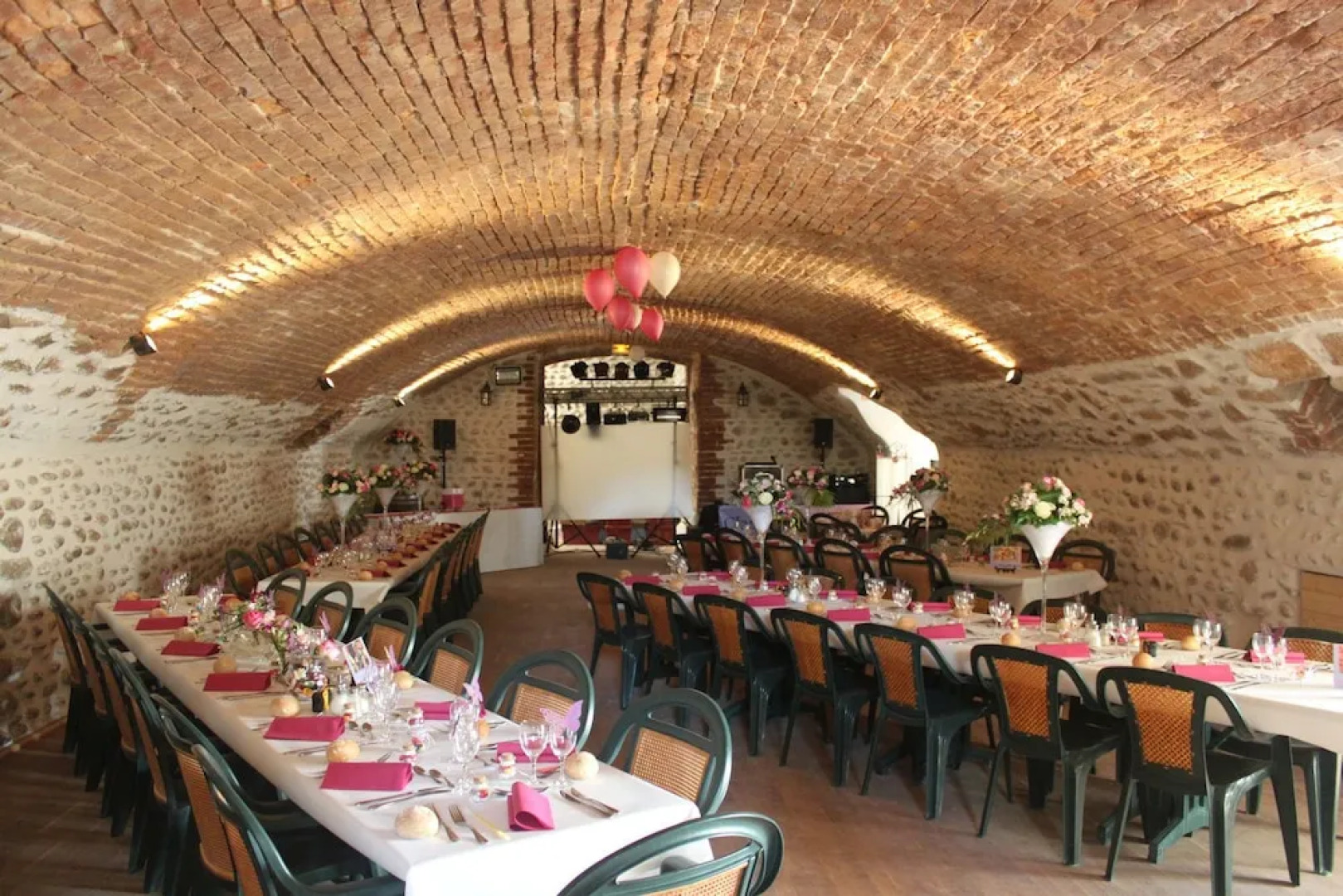 Camping Domaine de Senaud - Les Chalets