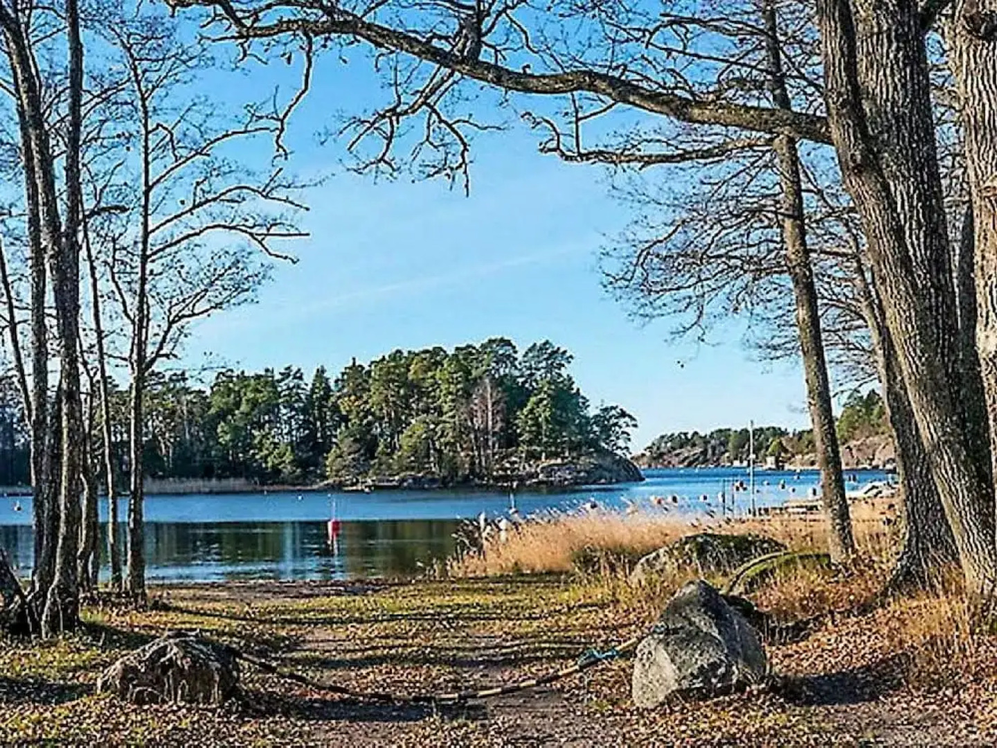 6 Person Holiday Home in Djurhamn