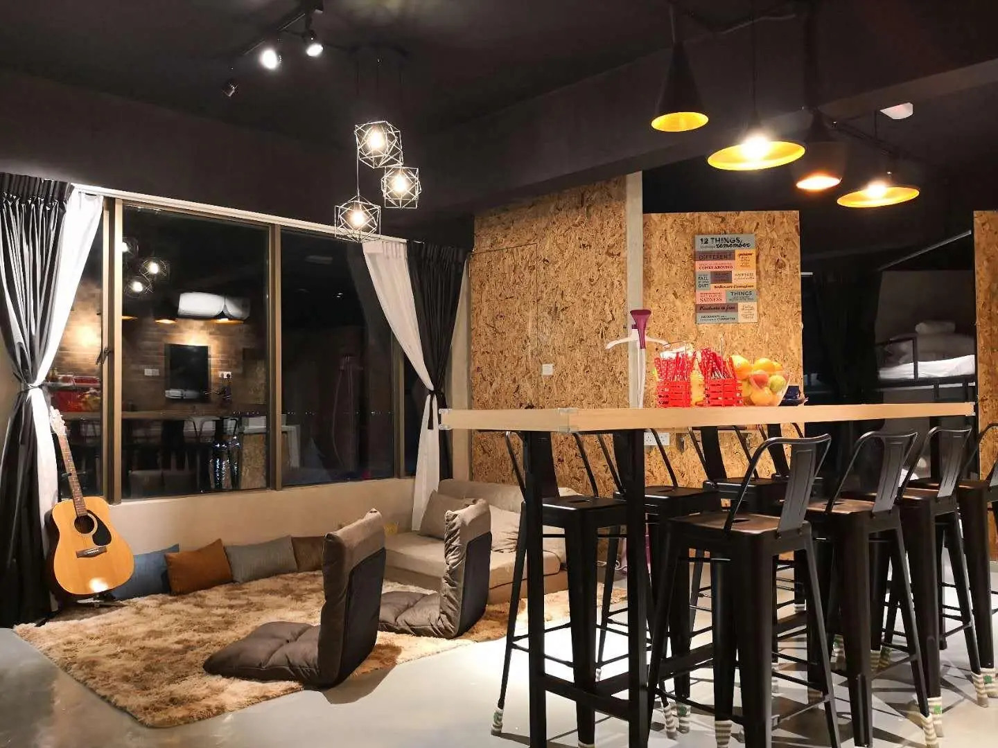 Homy Seafront Hostel