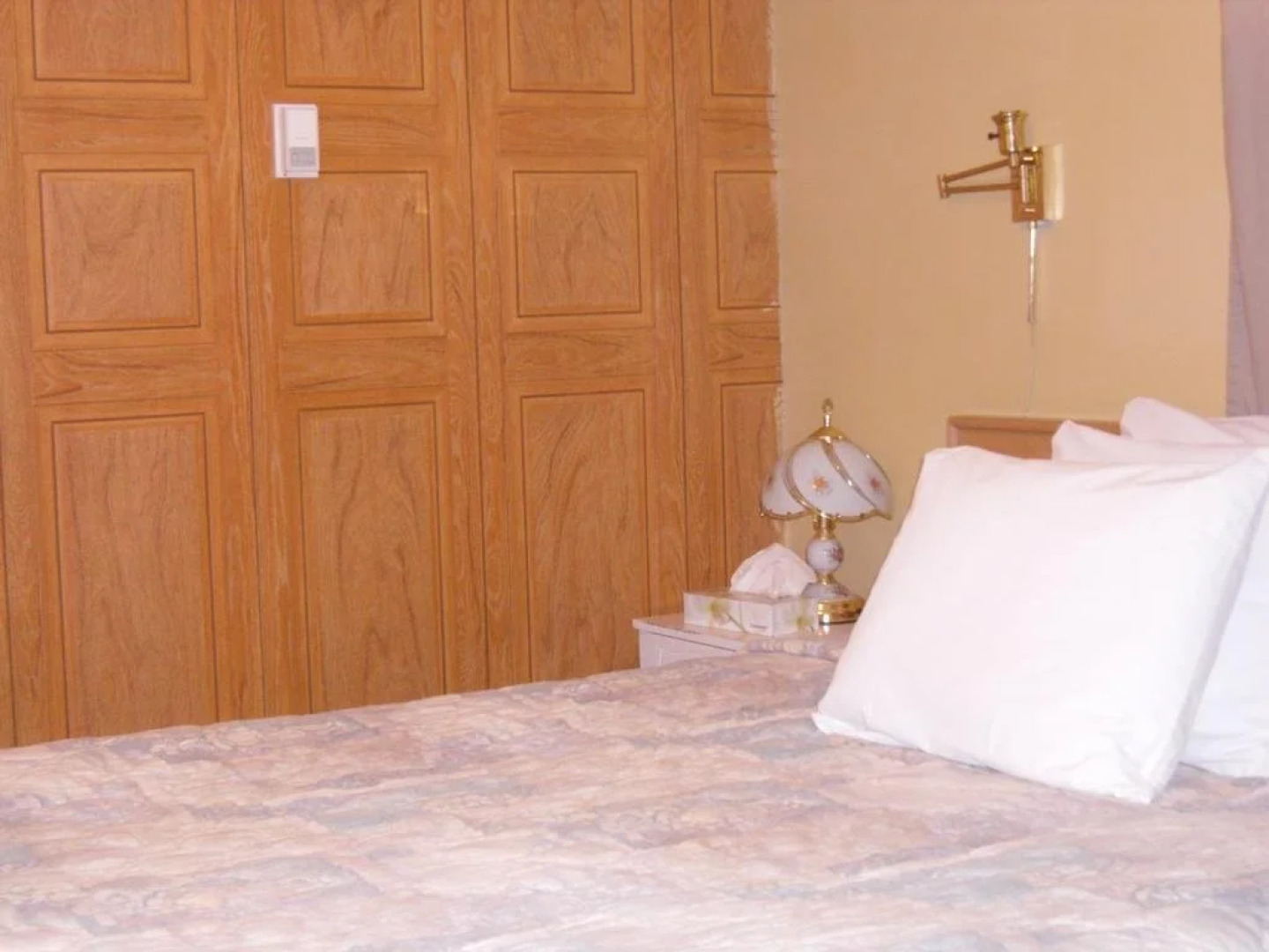 Hotel Bethel - Fort MacLeod, AB