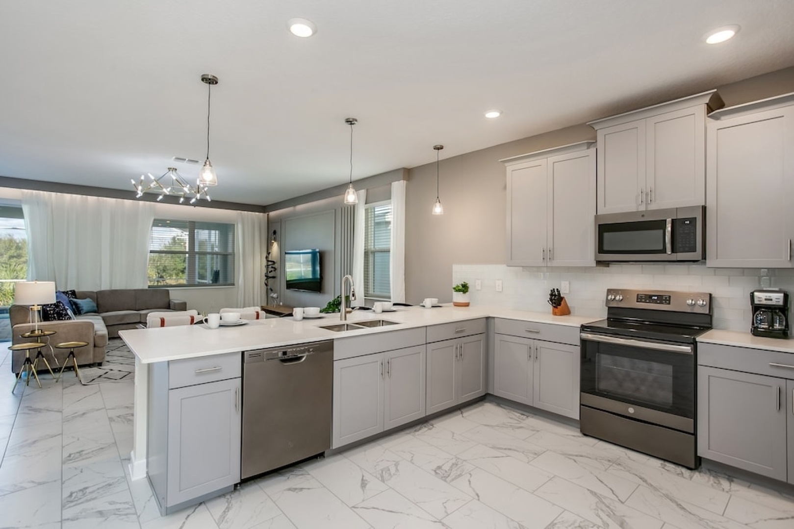 Stunning Villa w/ No Rear Neighbors! Near Disney