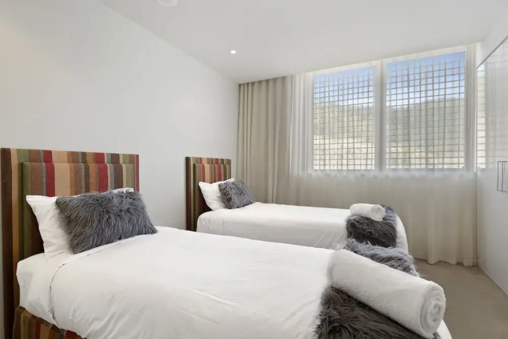 Unit 80 3 B/R Lux Ocean View