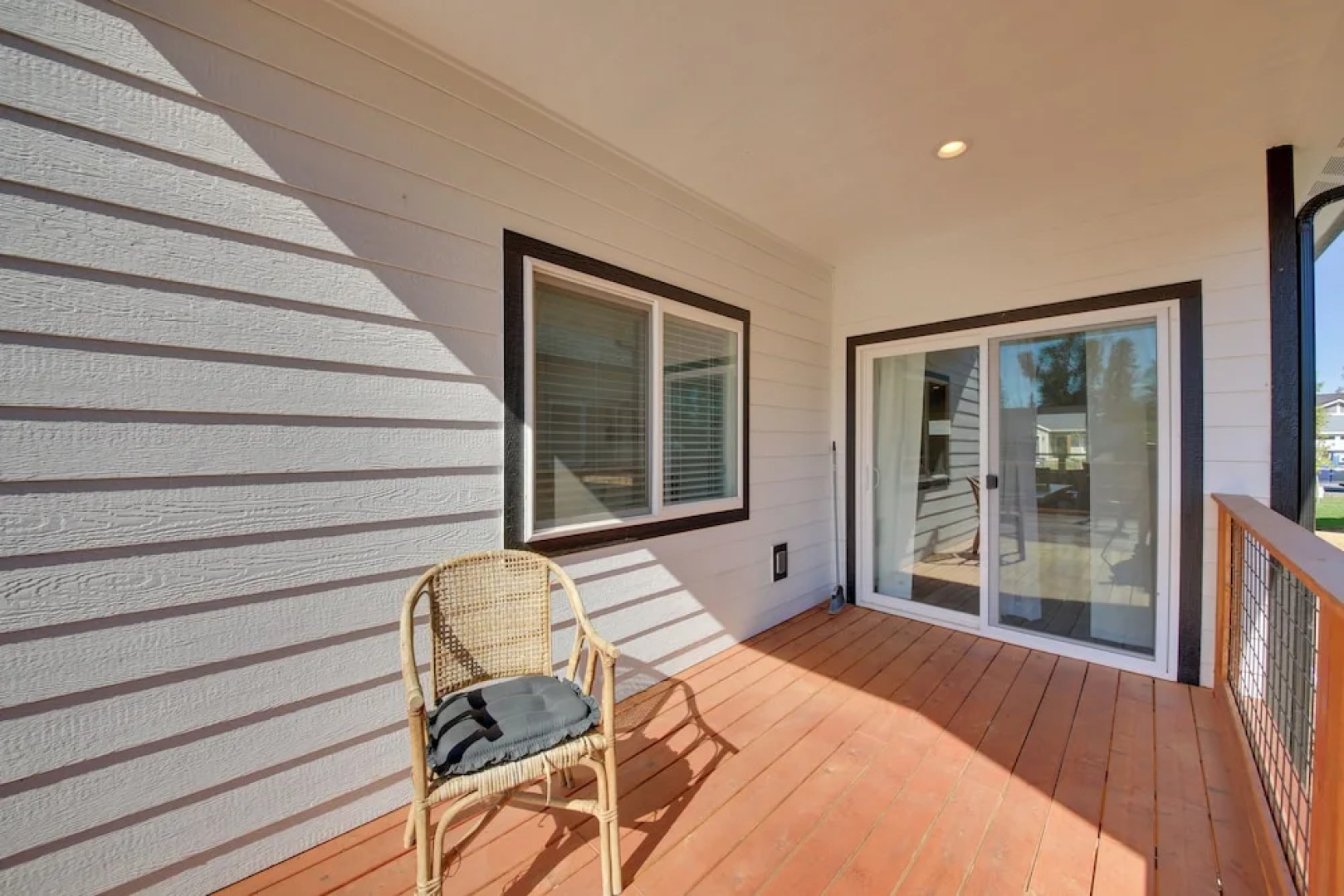 3 Mi to Lake Pend Oreille: Home w/ Deck & Yard