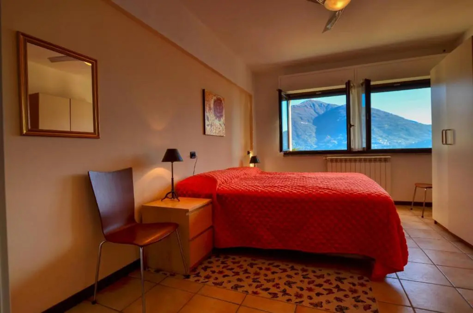 2-Bedroom Airconditioned Lakeview Apartment