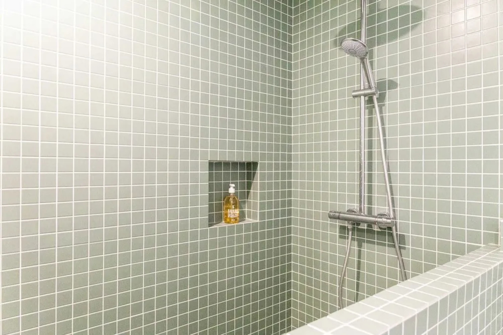 Loft With 4 Bedrooms, Terrace, Very Close to Paris