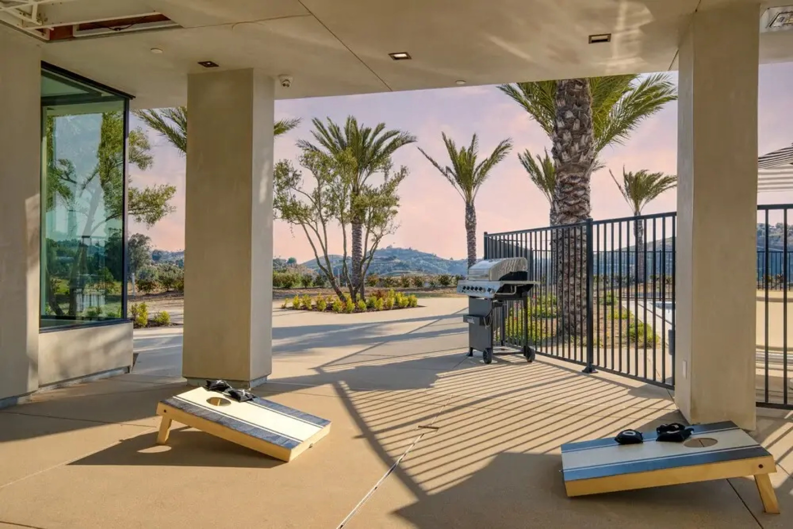 Oasis Del Sol by AvantStay Pool, Hot Tub, Views, Outdoor Dining, Open Spaced Living Area