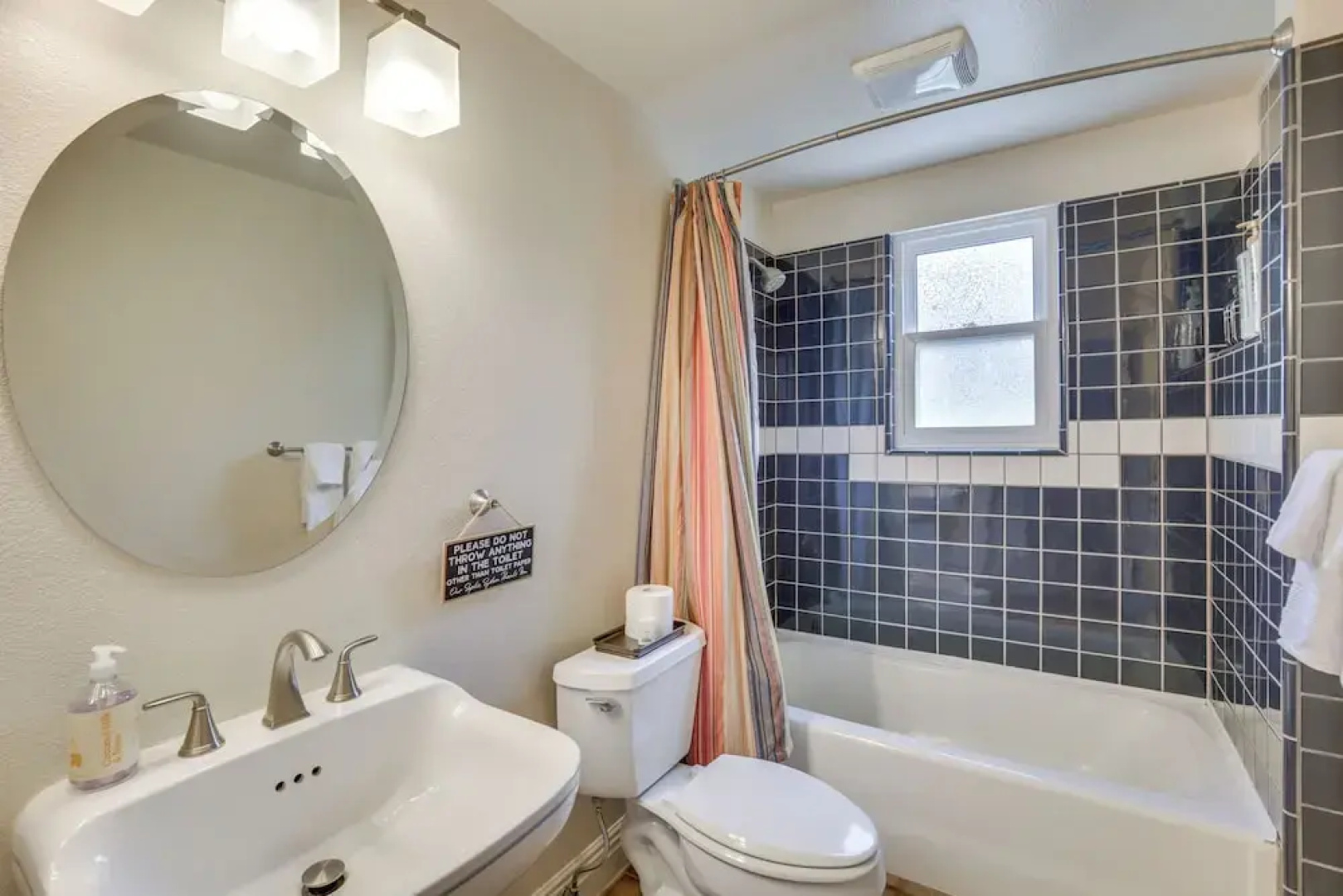 Hot Tub + Balcony: Rainbow Retreat Near Wineries!