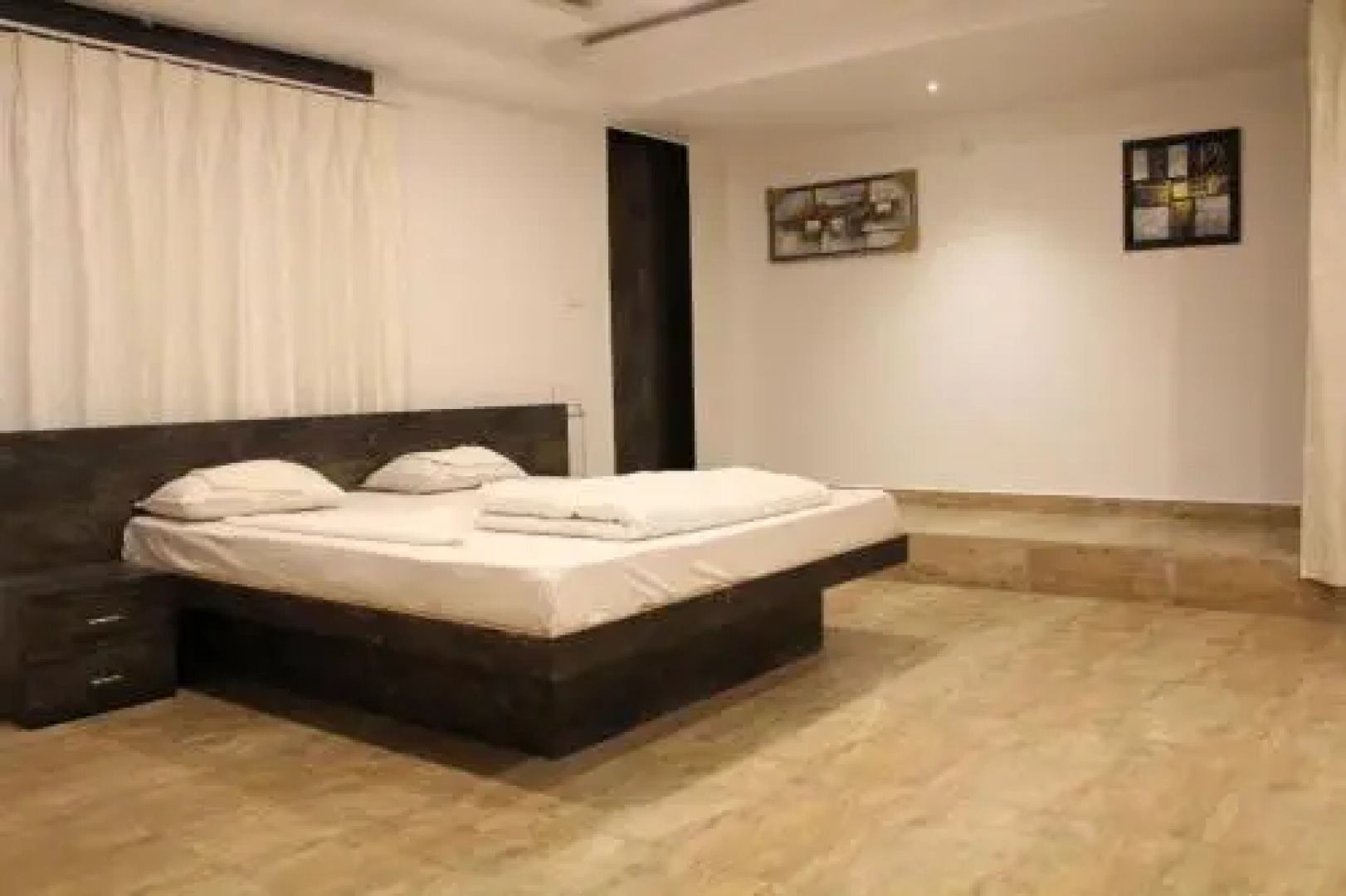 Hotel The Grand Bansari