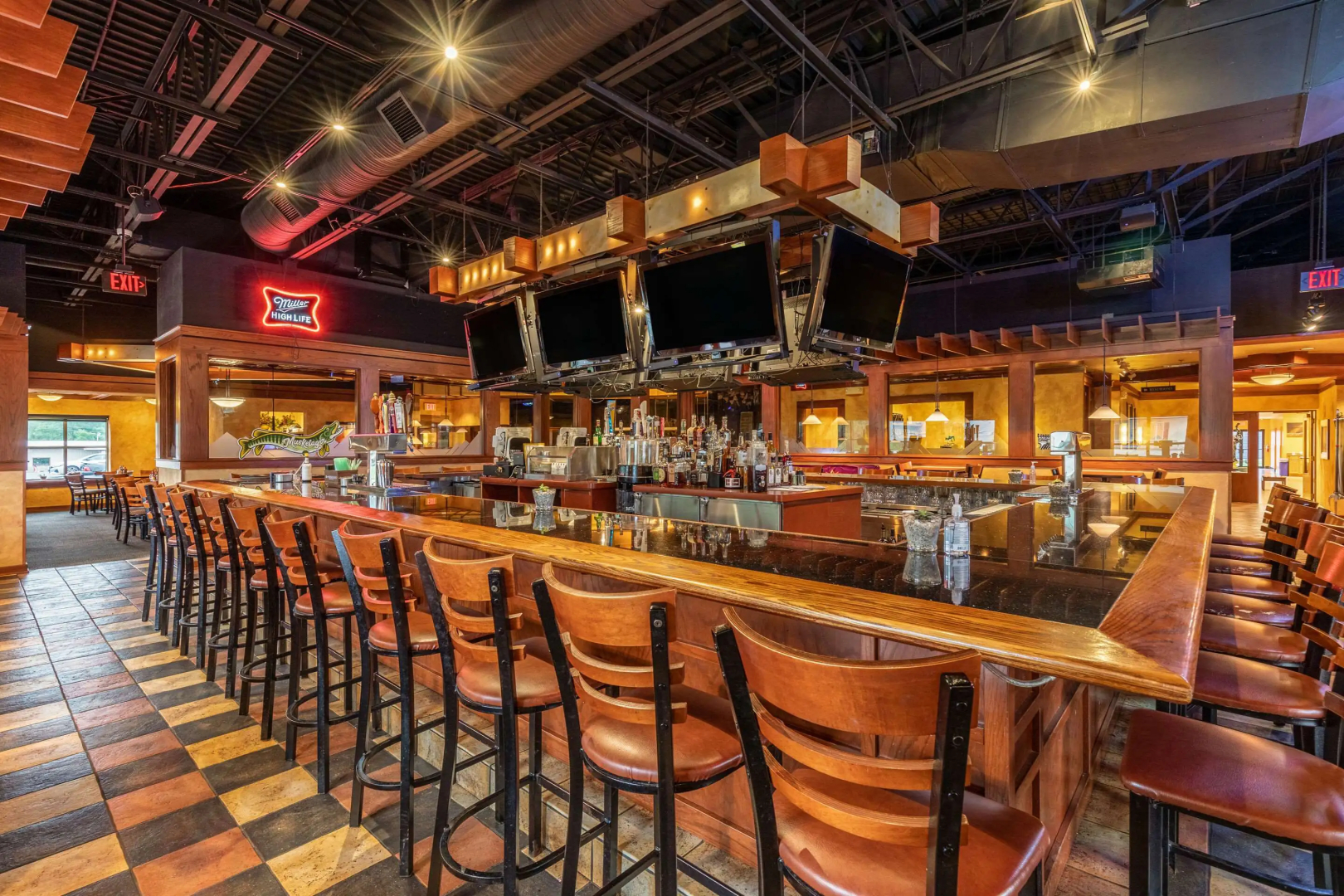 AmericInn & Suites By Wyndham Baraboo Event Center
