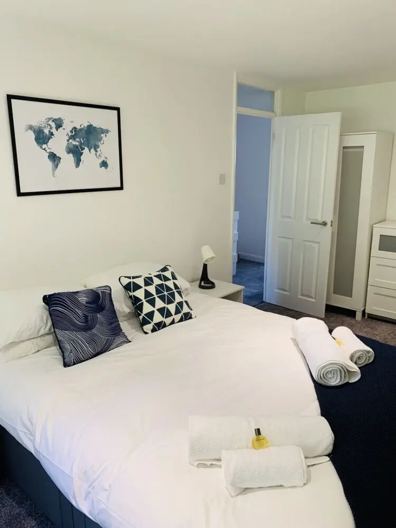 SA Today Farnham with Fibre Wi-Fi & Netflix