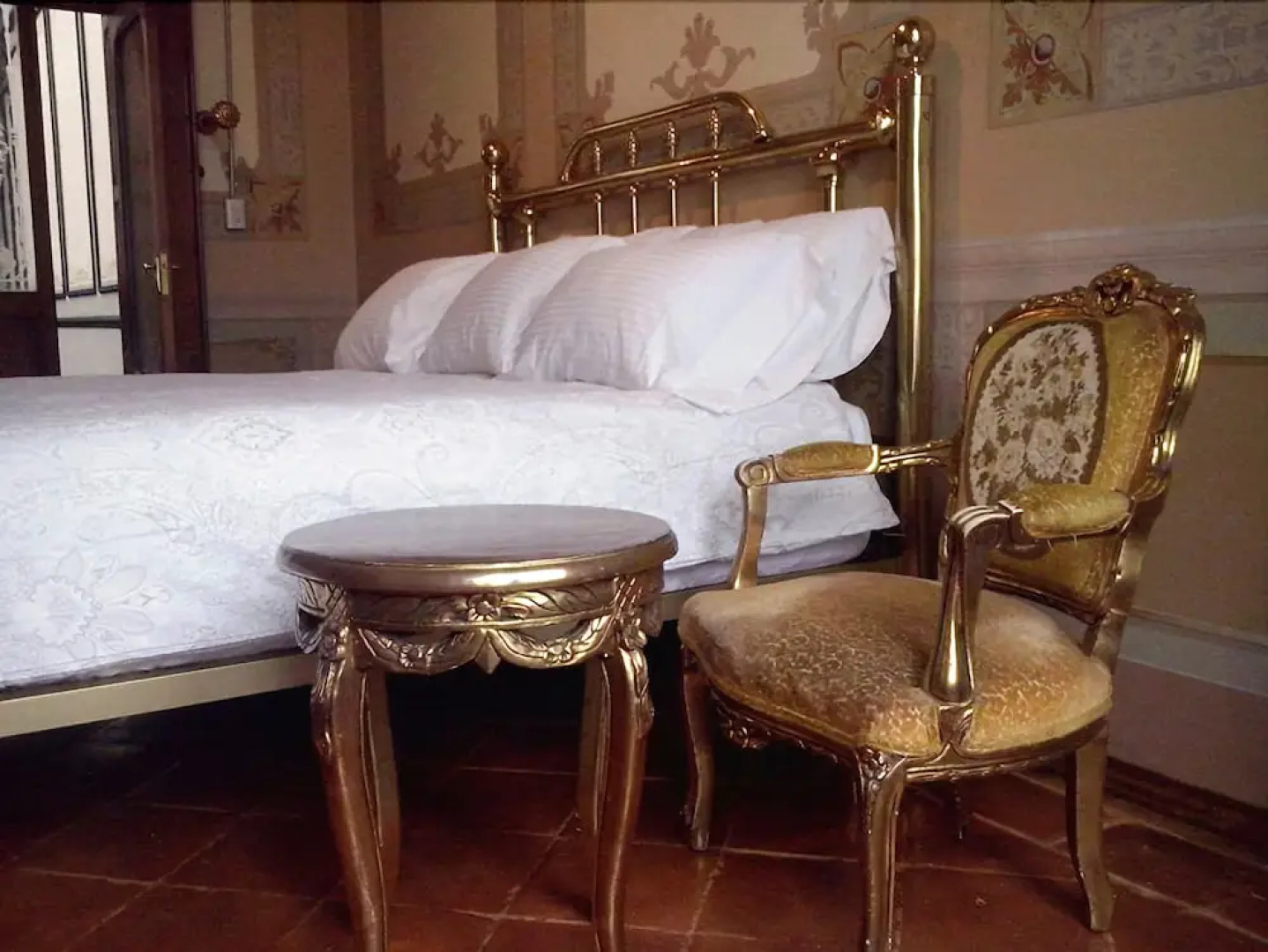 Leonora Hostal - Hostel