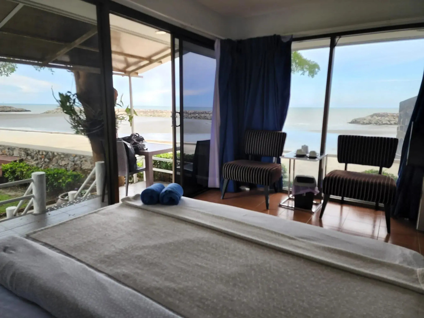 Chomtalay Resort at Had Chaosamran Beach