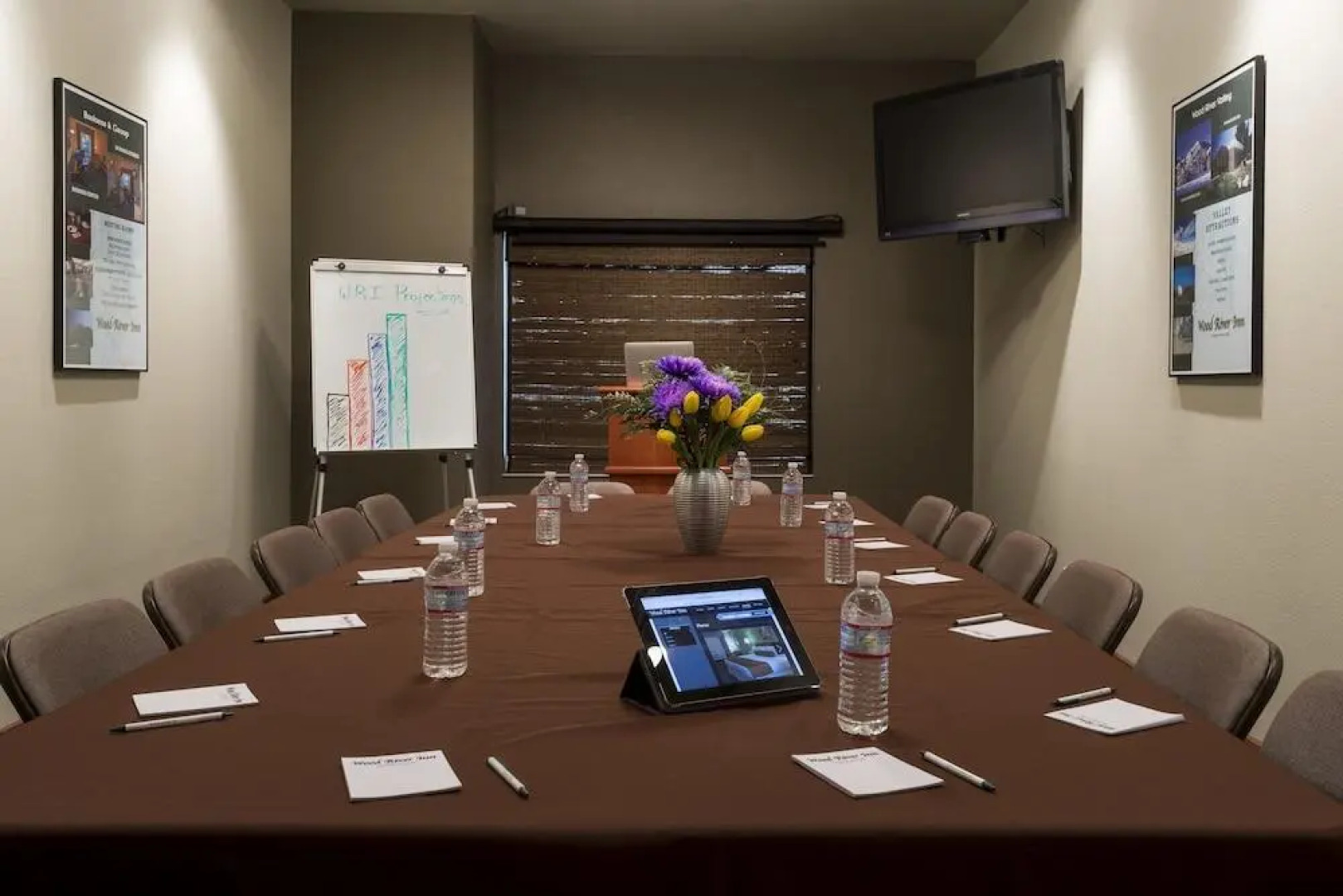 Wood River Inn & Suites