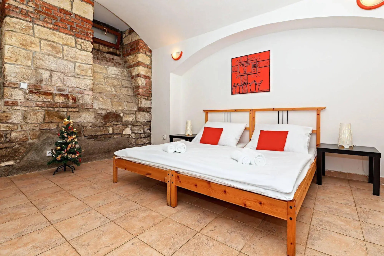 Ginosi Elema Apartel