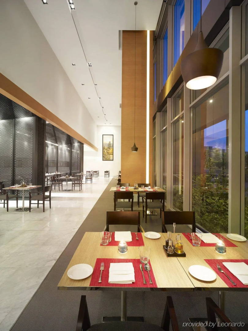 Vivanta Kolkata EM Bypass