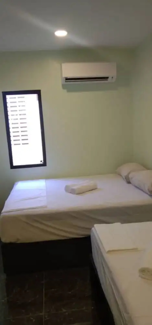 OYO 90445 Th Hotel