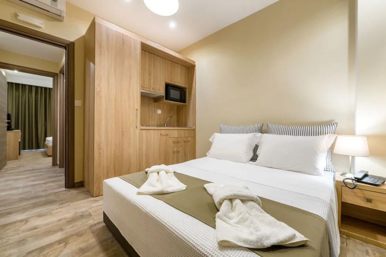 Lagaria Hotel & Apartments