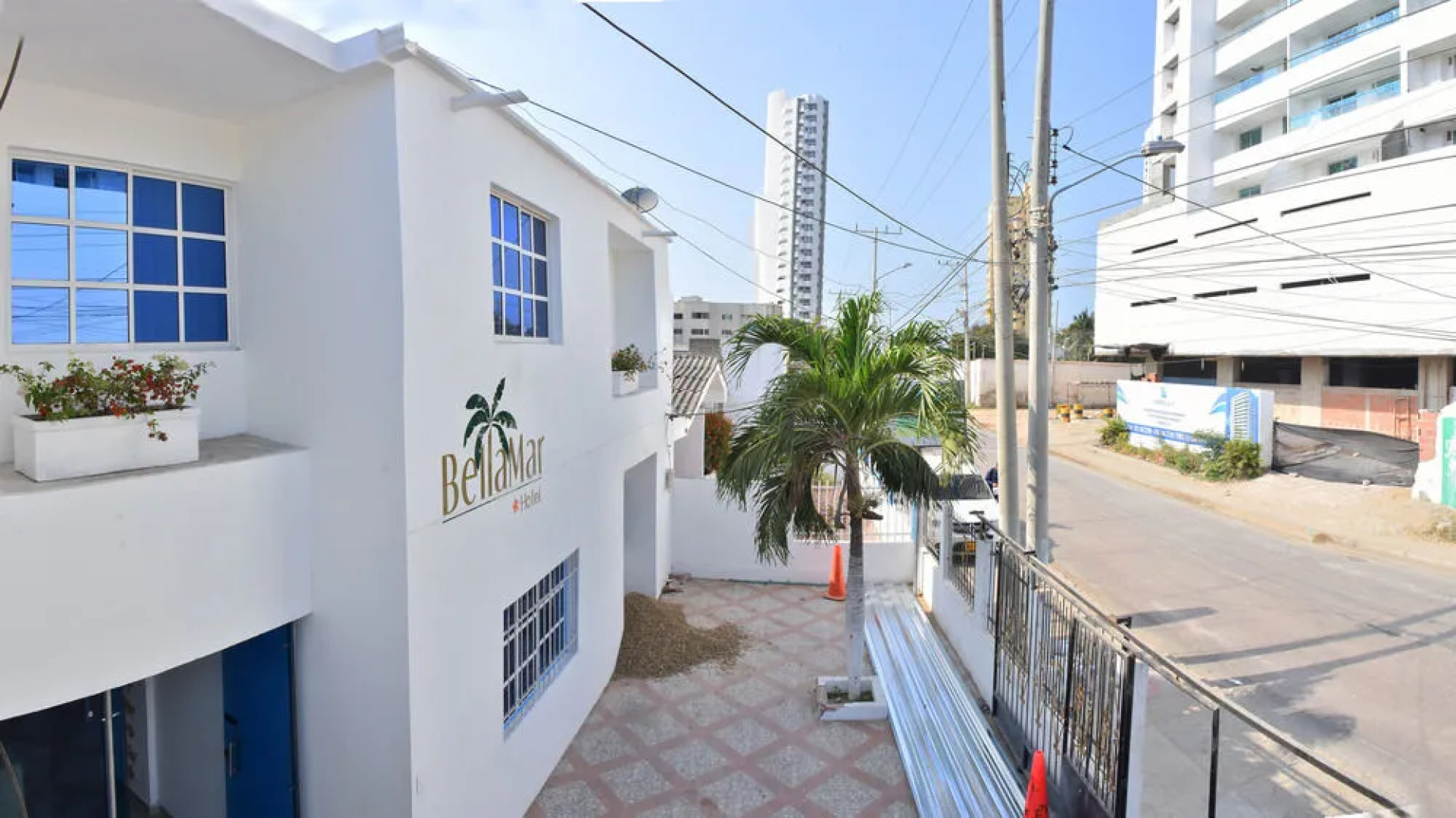 Hotel BellaMar Beach