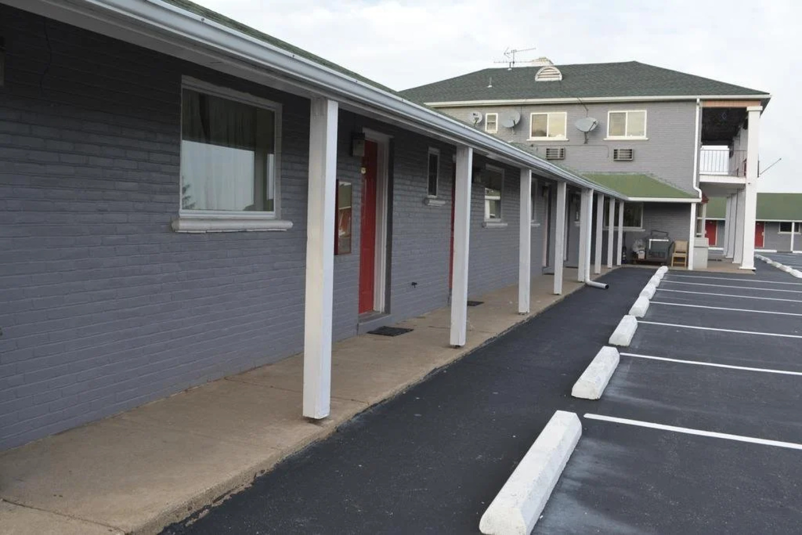 Red Carpet Inn & Suites New Cumberland