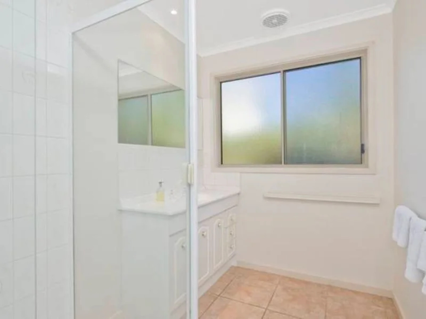 The Lakes Apartments