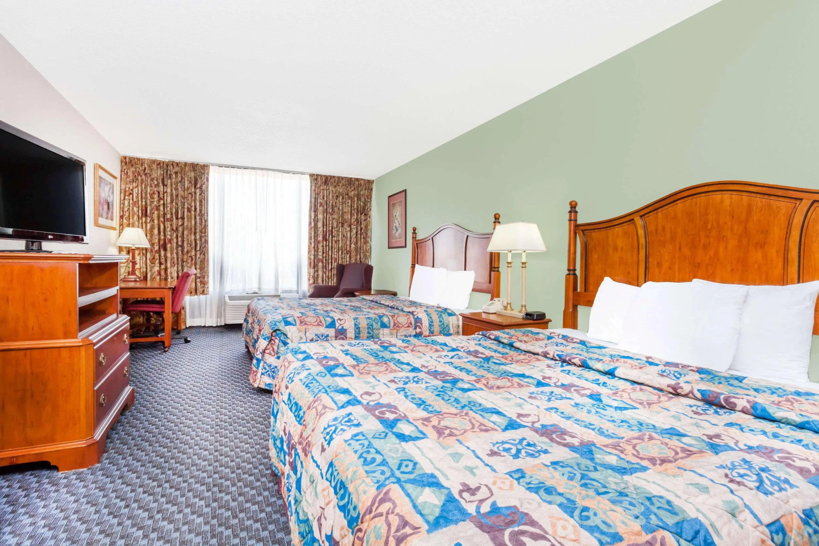 Days Inn & Suites Columbia