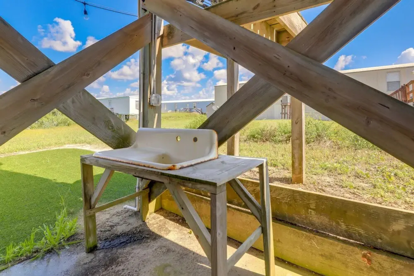 North Topsail Beach Home - Walk to the Ocean!