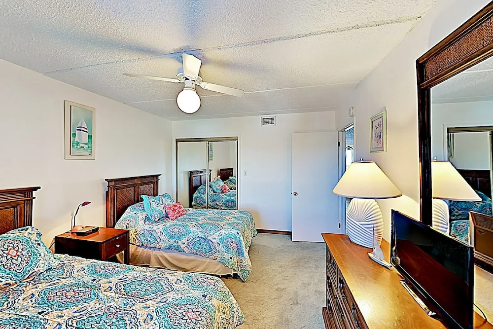 Suntide III Condominiums