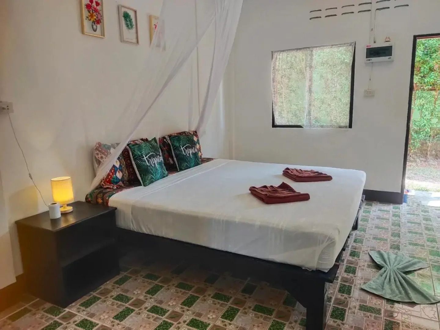 Bamboo Hut Bungalow - Adults Only