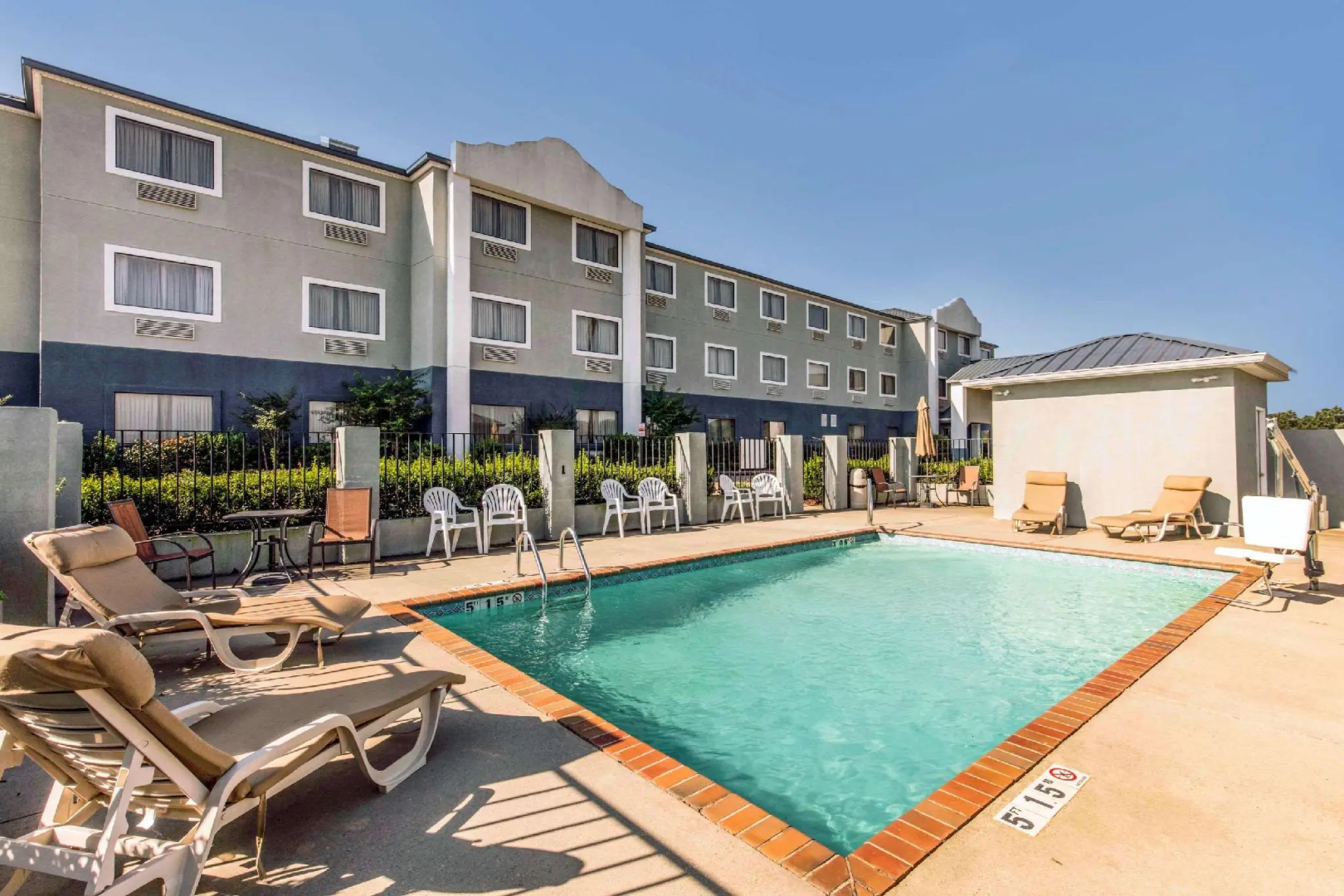 Quality Inn & Suites Pearl - Jackson