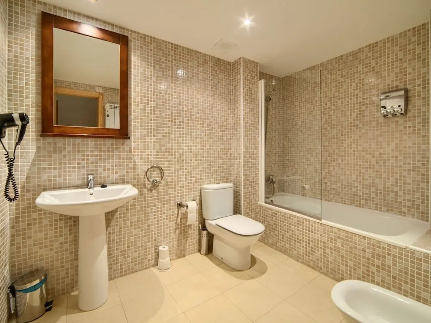 Delightful Apartment in Gudar With Terrace