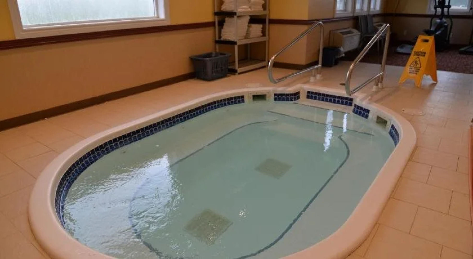 Northern Lights Inn & Suites