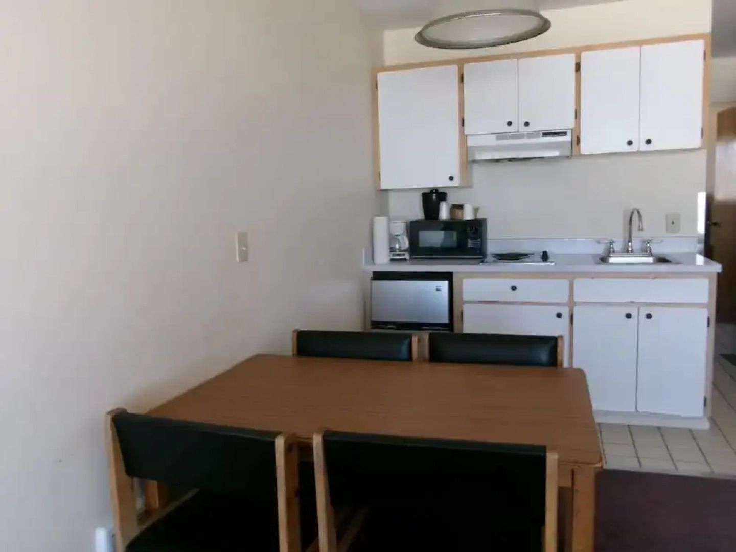 Seahorse Oceanfront Lodge