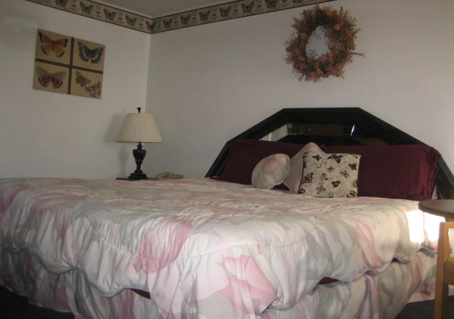 Economy Inn & Suites