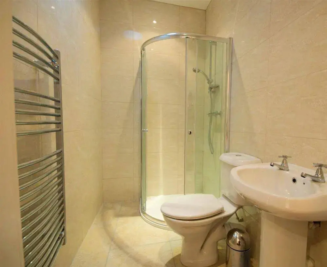 Treetops Cottages & Spa