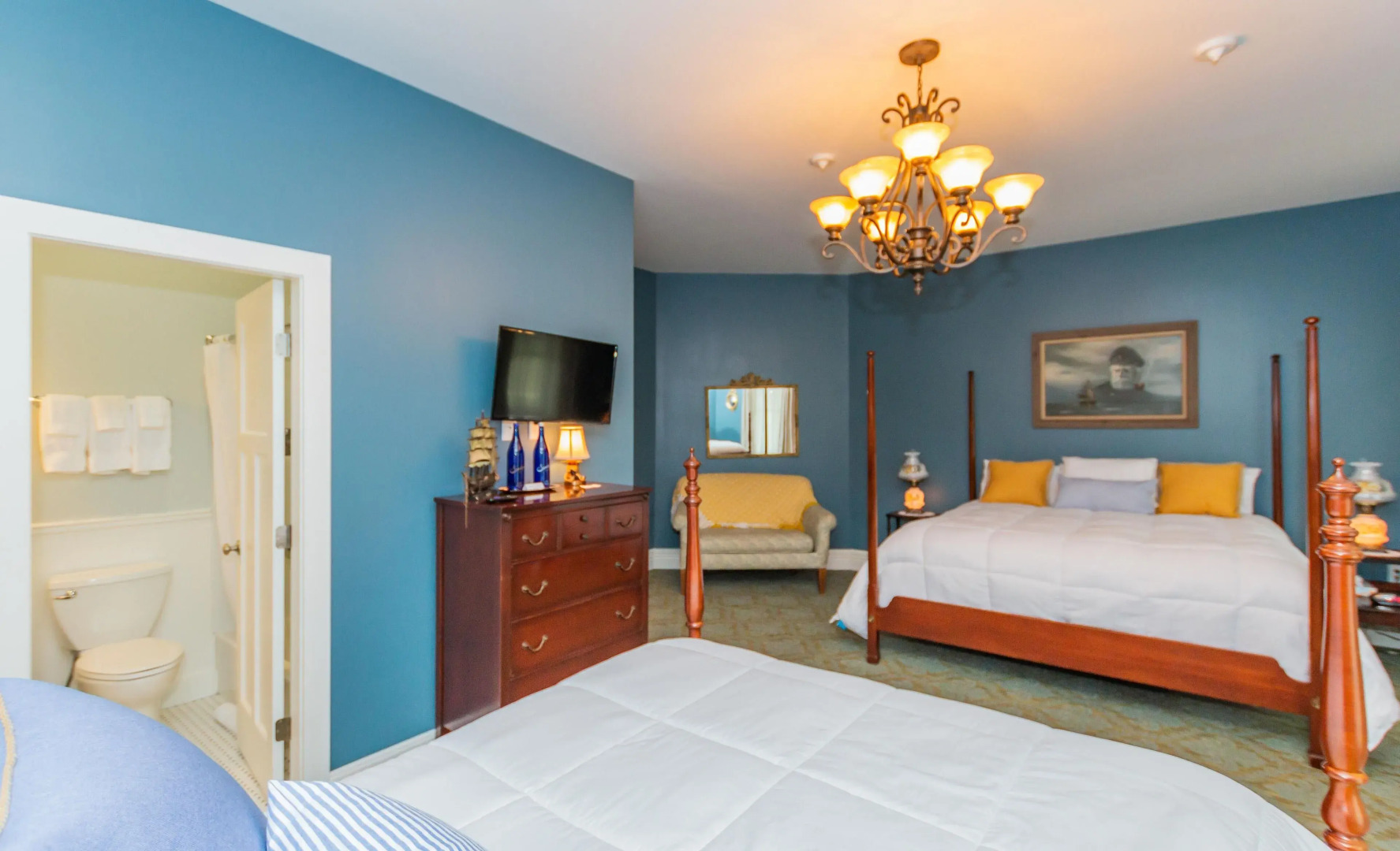 Historic Hotel Broadalbin