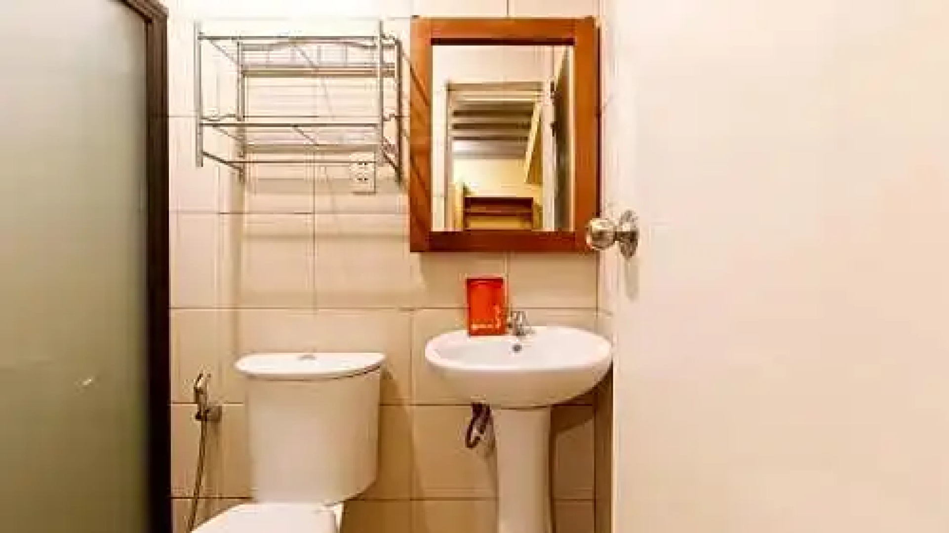 RedDoorz Plus @ Malabag Silang