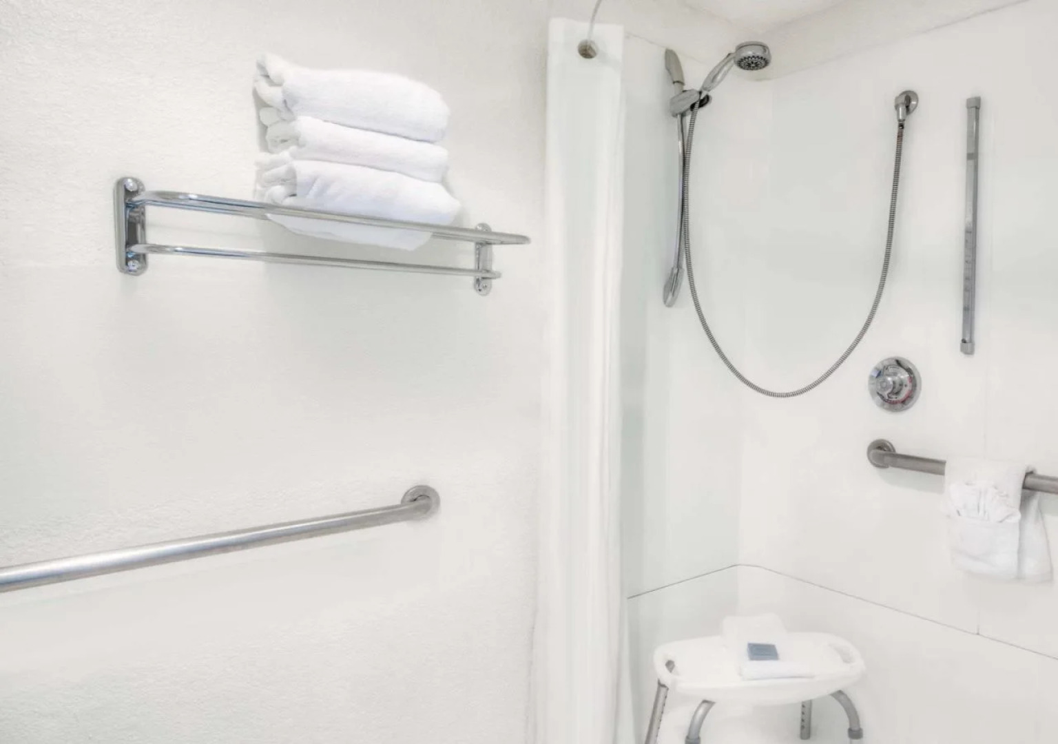 Hawthorn Suites Sacramento