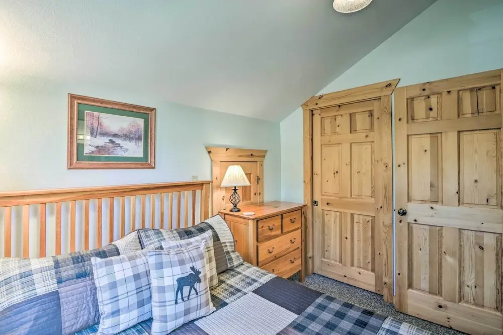 6 Mi to Turquoise Lake: Retreat w/ Covered Deck!