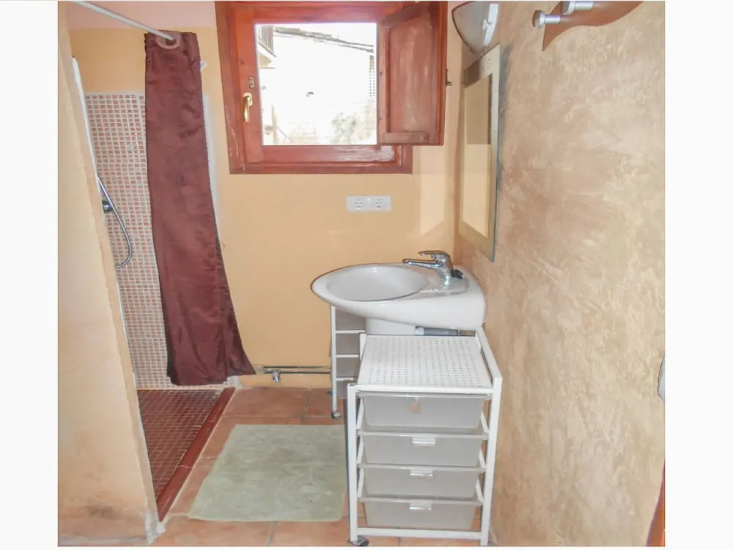 Beautiful Cottage in Renau Costa Dorada with Swimming Pool