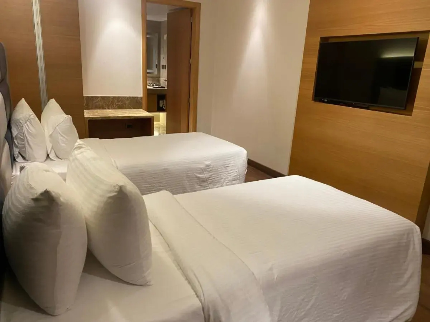 SRM Hotel Maraimalai Nagar