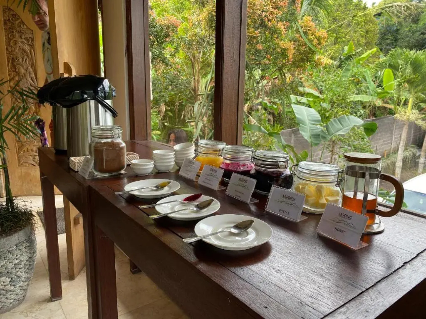 Lesong Hotel and Restaurant