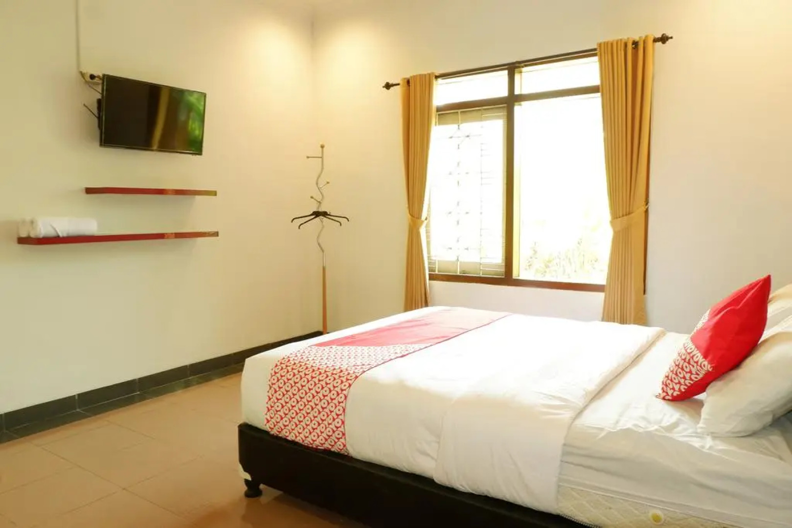 OYO 517 Hotel Arjuna Lawang